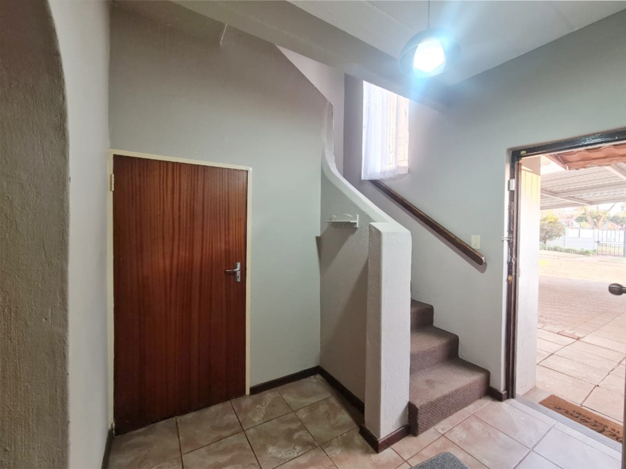 To Let 2 Bedroom Property for Rent in Ifafi North West
